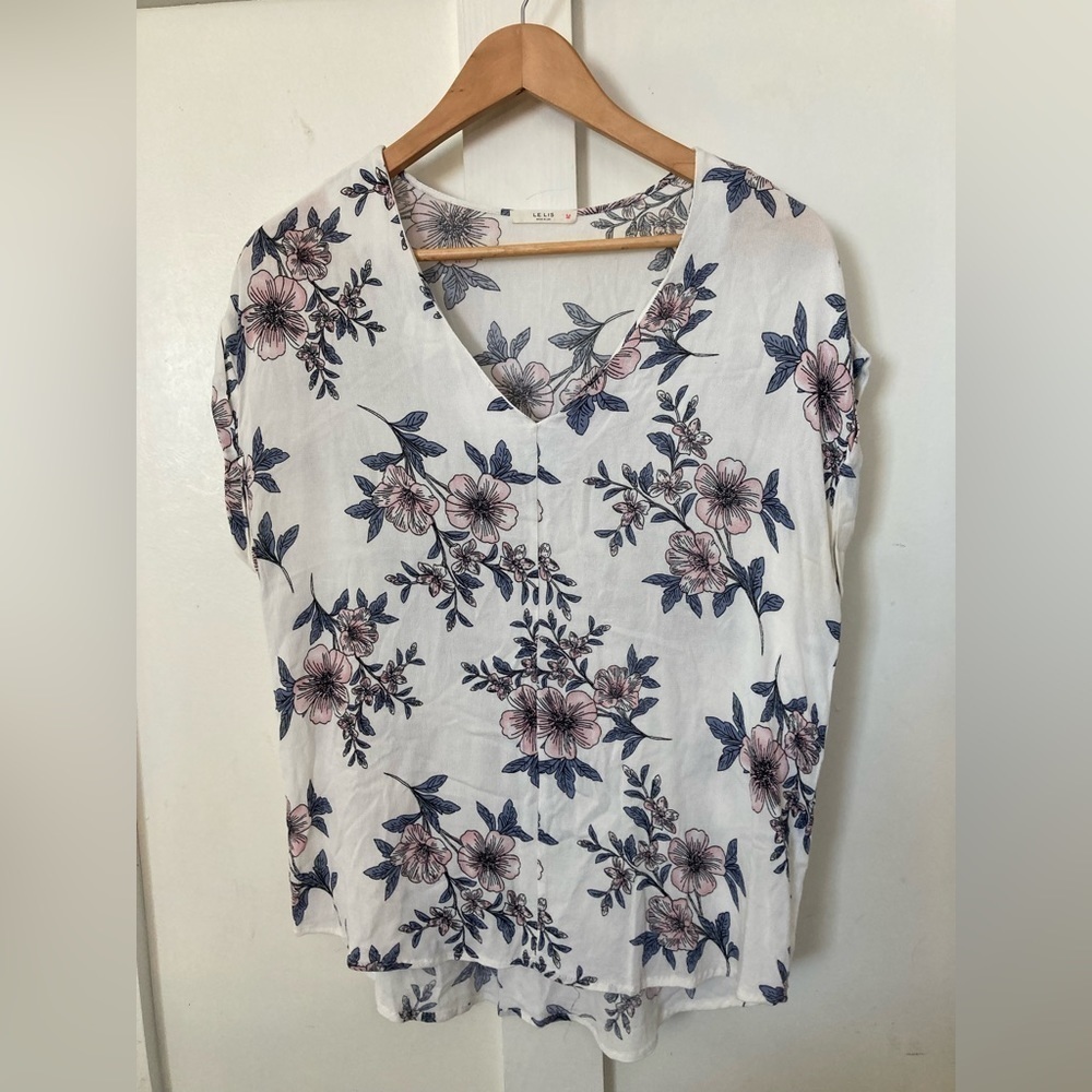 LE Lis Small floral 100% Rayon blouse flowey flip hem dolman sleeve